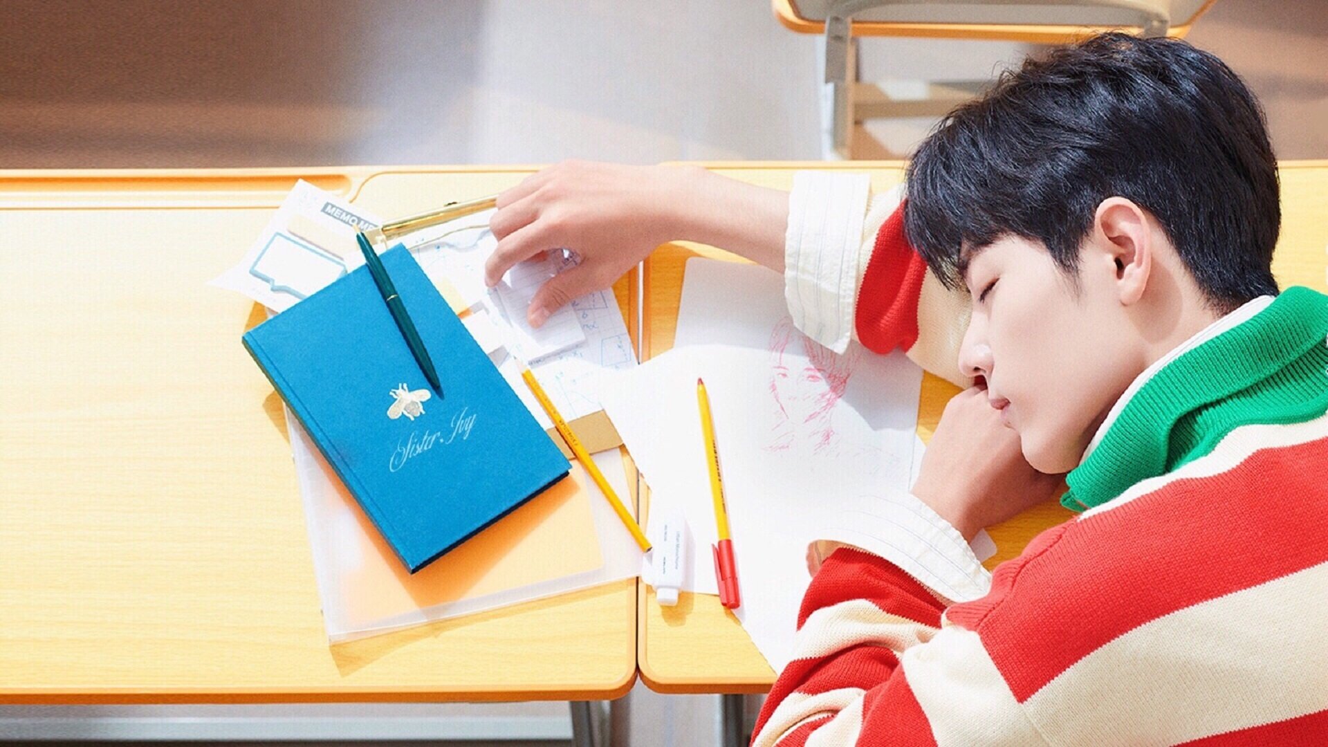 赛道颠覆日，阿斯顿马丁银绿疾风刺破银箭神话，维斯塔潘利刃出鞘再统山河