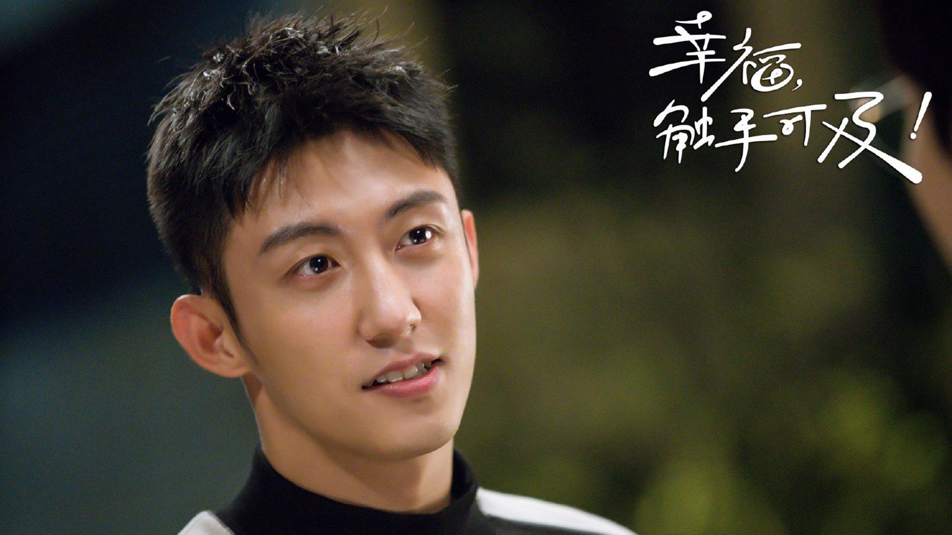 赛场双星,足球的团队完胜与乒乓的个人传奇