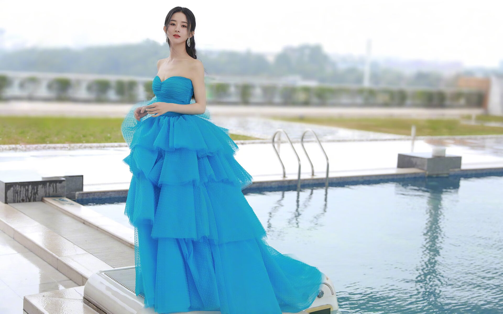 飞驰与奔跑的封神日，当引擎怒吼与绝杀呐喊同步降临