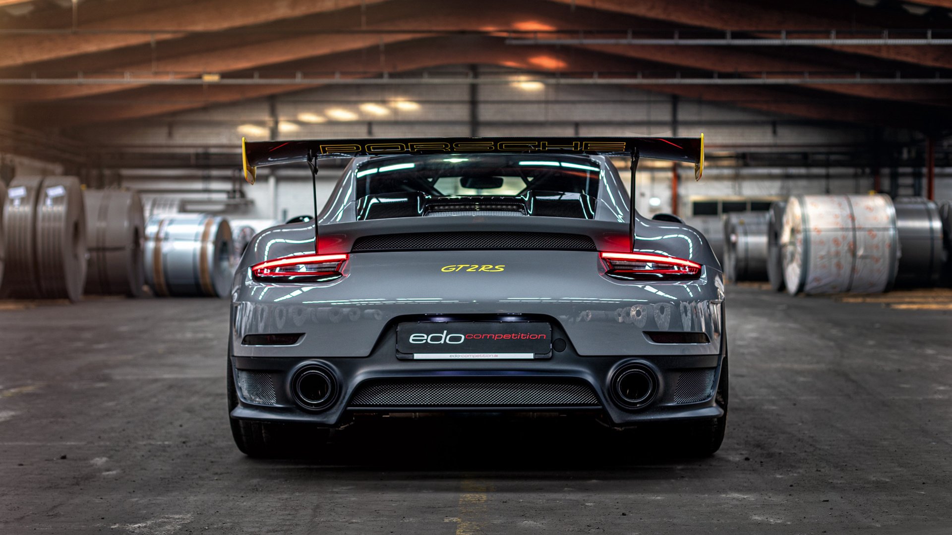 逆转的艺术与统治的哲学，当鹈鹕翱翔时，恩比德正雕刻历史